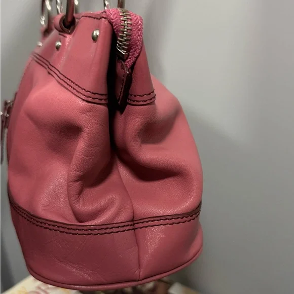 Kenneth Cole Pink Shoulder Bag - Picture 4 of 16